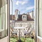 Le Marais - Iconic Penthouse With Balcony Apartman *