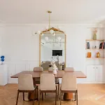 Le Marais - Iconic Penthouse With Balcony Paris