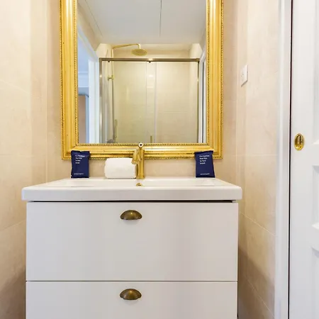 Le Marais - Iconic Penthouse With Balcony * 파리