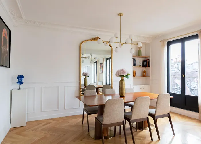 Le Marais - Iconic Penthouse With Balcony *