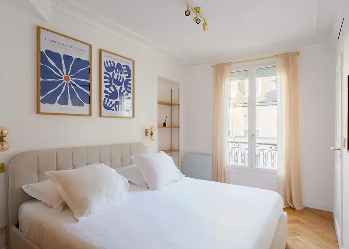 Le Marais - Iconic Penthouse With Balcony París