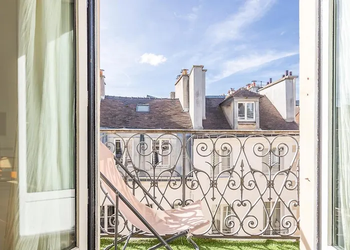 Le Marais - Iconic Penthouse With Balcony Appartement Parijs