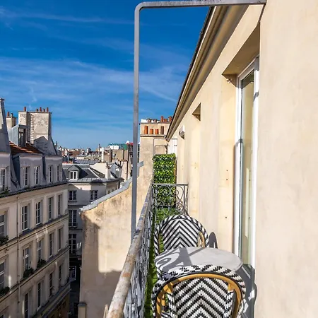 Le Marais - Iconic Penthouse With Balcony * Paris