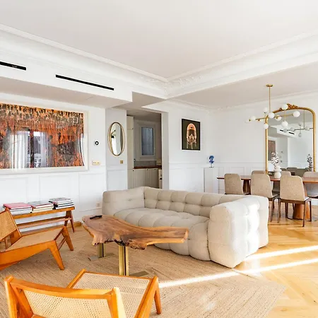 Le Marais - Iconic Penthouse With Balcony Appartement *