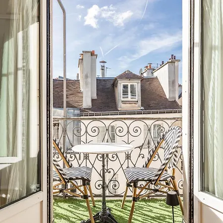 Le Marais - Iconic Penthouse With Balcony דירה *