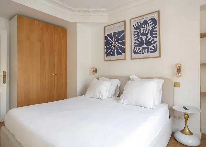 Daire Le Marais - Iconic Penthouse With Balcony